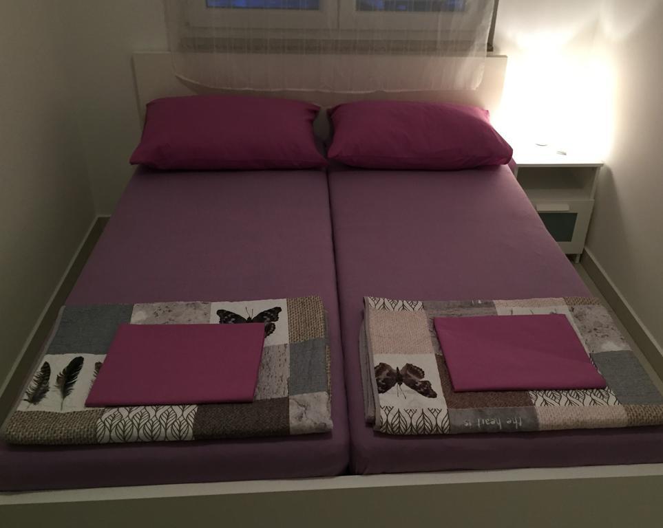 Apartmani Orhideja Rab Town Ngoại thất bức ảnh