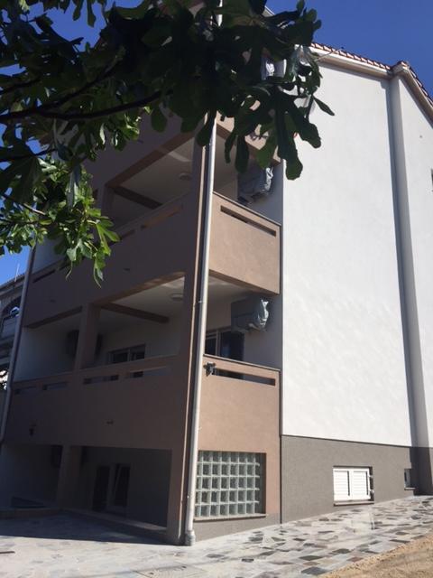 Apartmani Orhideja Rab Town Ngoại thất bức ảnh